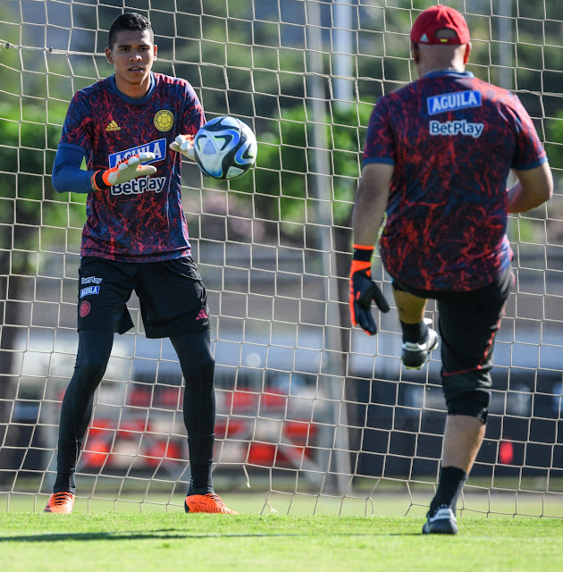 Kevin Mier busca titularidad en Sel. Colombia con Camilo Vargas y Álvaro Montero