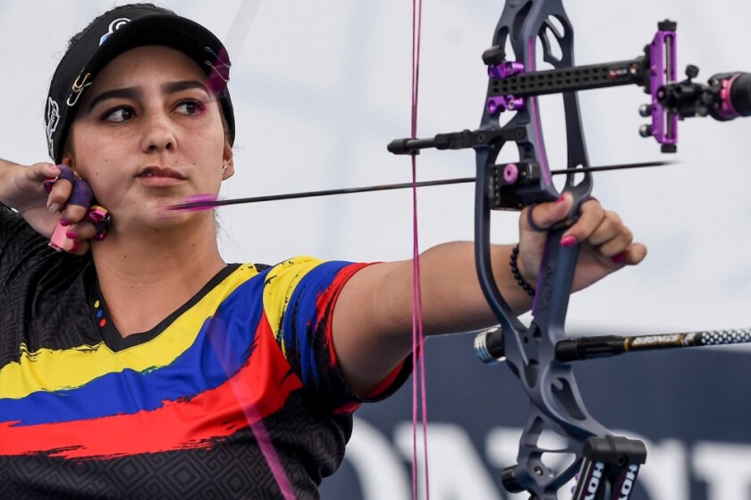 Sara Lopez, arquera colombiana, en medio de una competencia