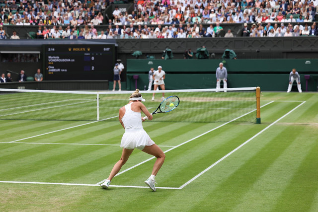 La checa Marketa Vondrousova gana su primer Wimbledon