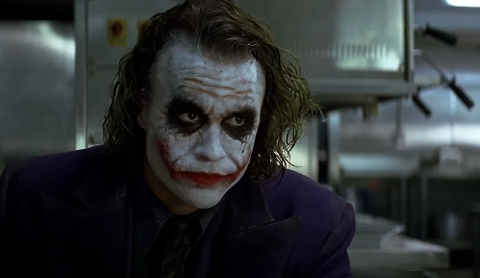 ¿Que tic del Guason que vemos en The Dark Knight no estaba guionado?