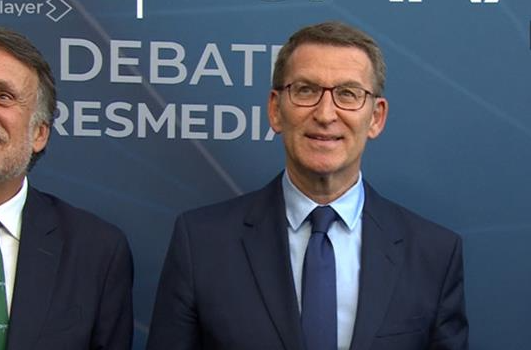 Alberto Nuñez Feijoo, a su llegada al debate.