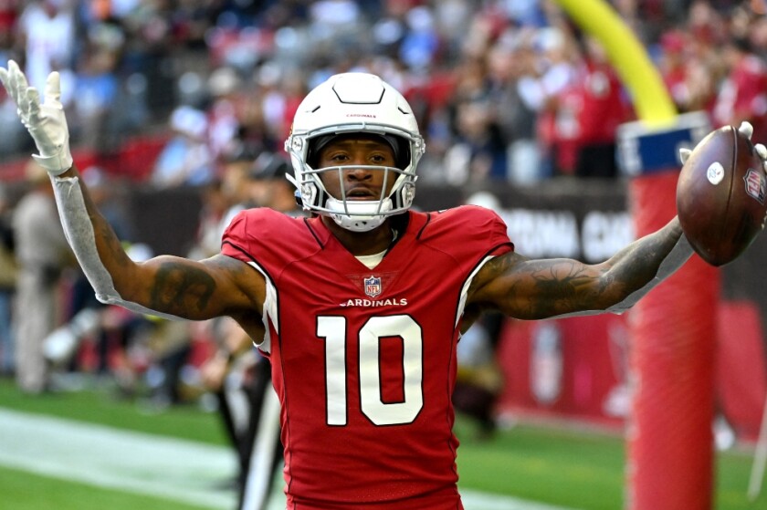 DeAndre Hopkins celebra una anotacion en un partido de la NFL