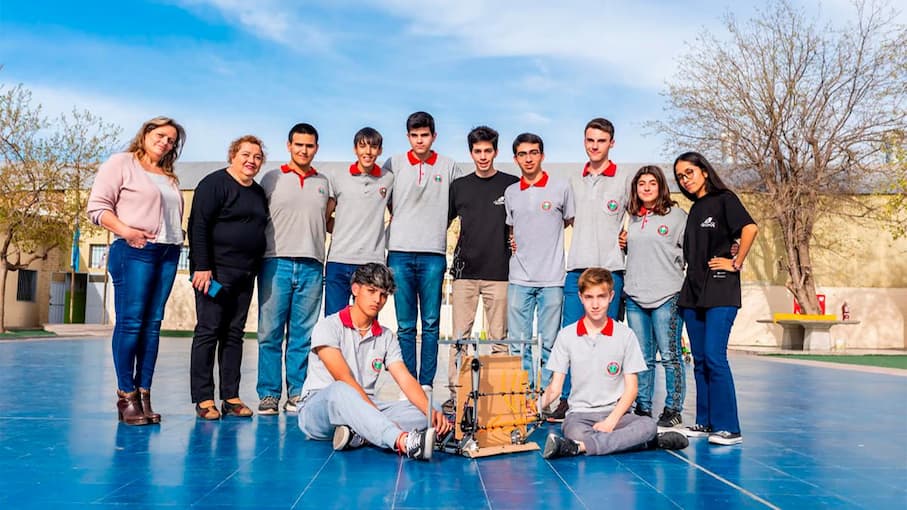 Nueve alumnos mendocinos conforman la Seleccion Argentina de Robotica - este medio