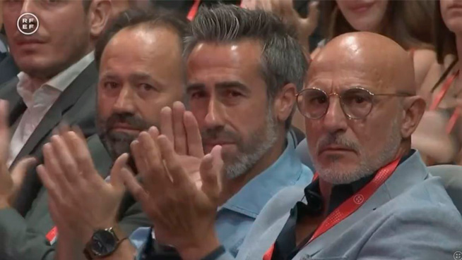 Los polemicos aplausos de Vilda y De la Fuente al discurso de Rubiales
