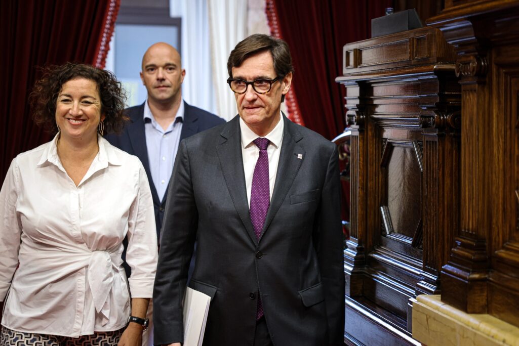 El presidente del PSC, Salvador Illa y la portavoz del grupo, Alicia Romero.