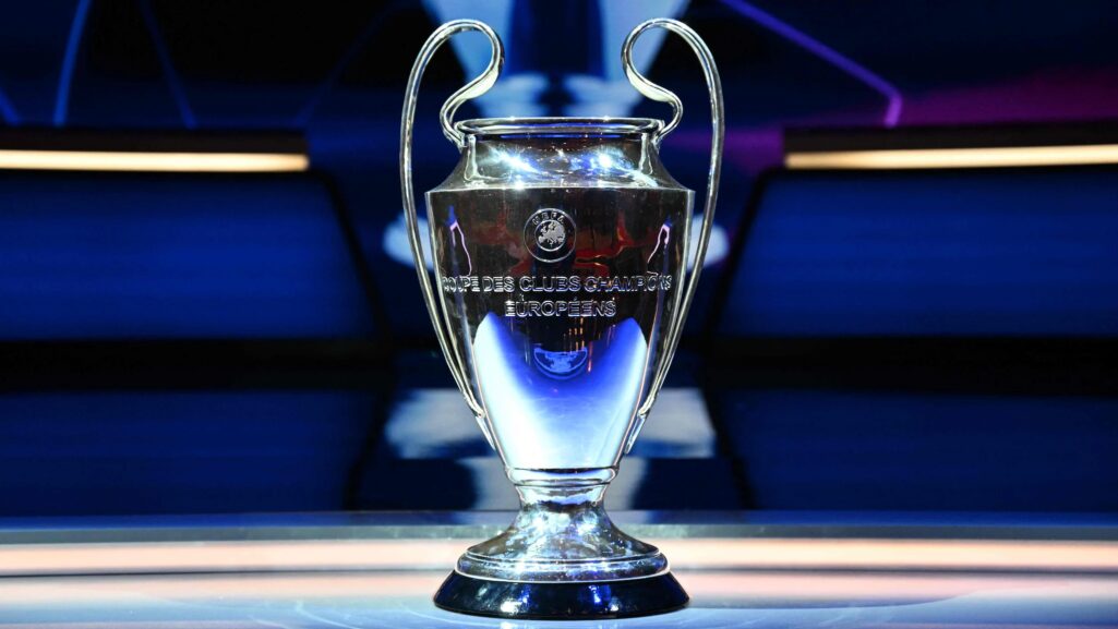 Trofeo de la UEFA Champions League.