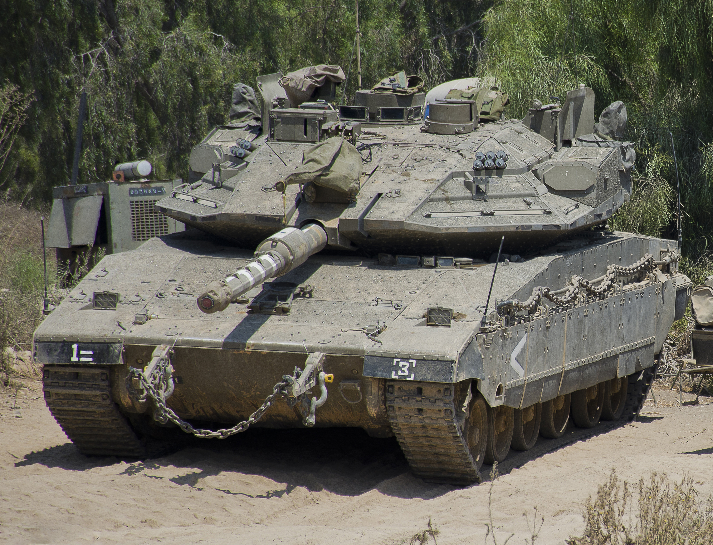 El tanque israeli Merkava IV empezo a ser entregado en 2004.