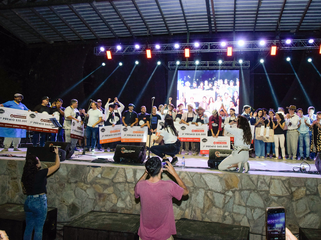 2023-11-26 TURISMO Y CULTURA: La sexta edicion de la Peña del Asador hizo historia al coronar por primera vez a una mujer