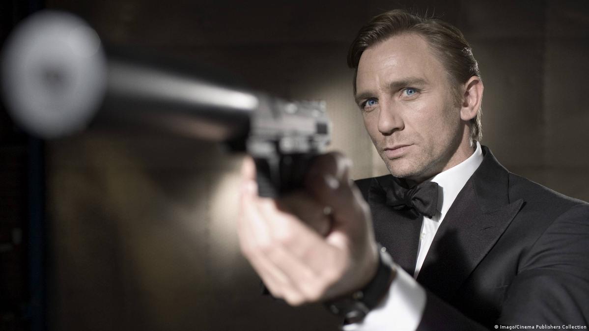 Se terminaron los rumores: ¿Christopher Nolan dirigira o no la proxima pelicula de James Bond? < Cultura Geek