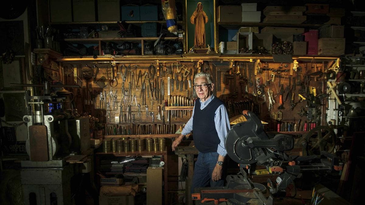 Mas de cuatro millones de personas participaron en el armado del nuevo baston presidencial - este medio