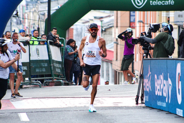 Mario Patiño, ganador de la Media Maraton de Manizales