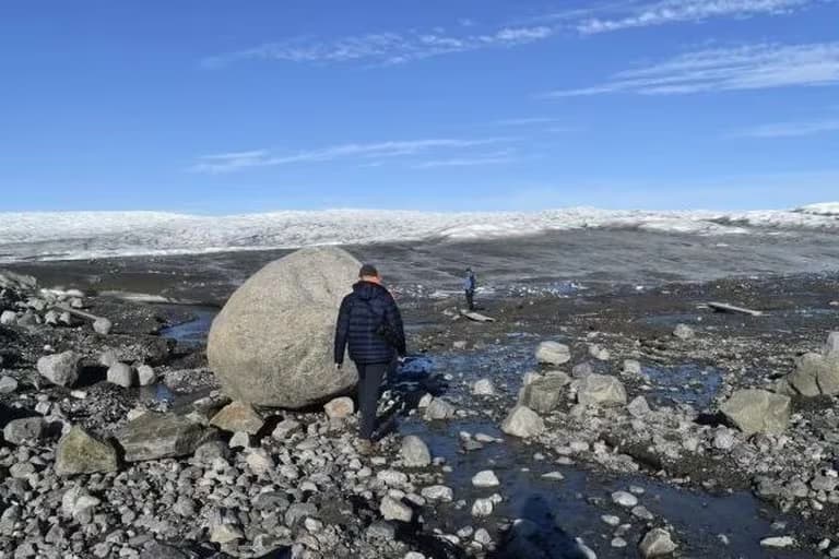Que riesgos globales implica la liberacion de virus ancestrales por el cambio climatico - este medio