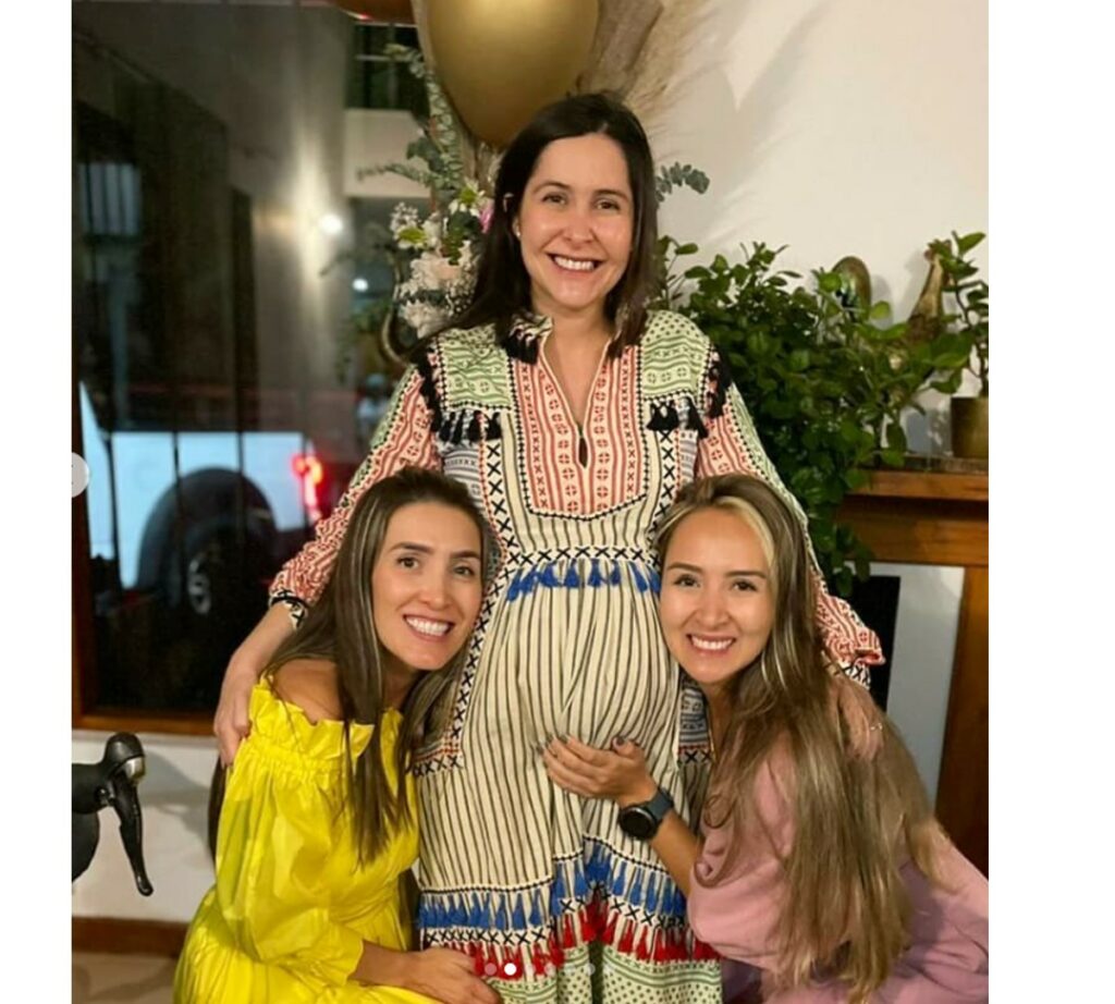 En orden: Marcela, Michelle y Luisa Durango.