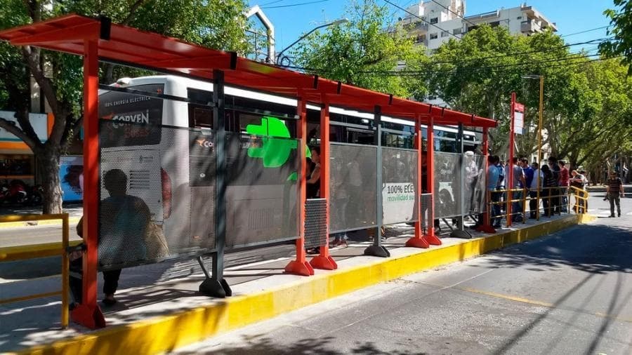 El aporte de los buses electricos para reducir costos y mitigar el cambio climatico - este medio