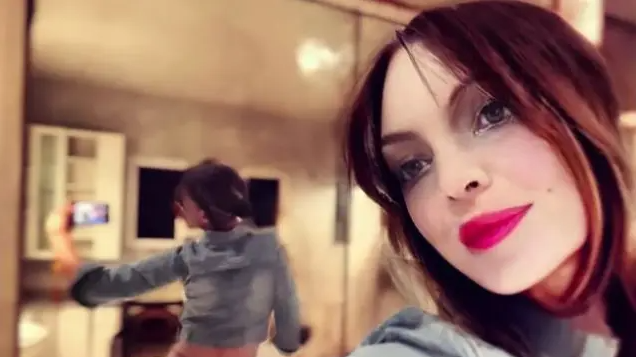 Camilo Blanes esta de nuevo en el foco mediatico tras publicar una serie de imagenes que han hecho saltar las alarmas en torno a su salud. Y es que, despues de una preocupante imagen junto a un fusil, el hijo de Camilo Sesto fue despues noticia por unas fotografias del estado en el que se encuentra su casa de Madrid.