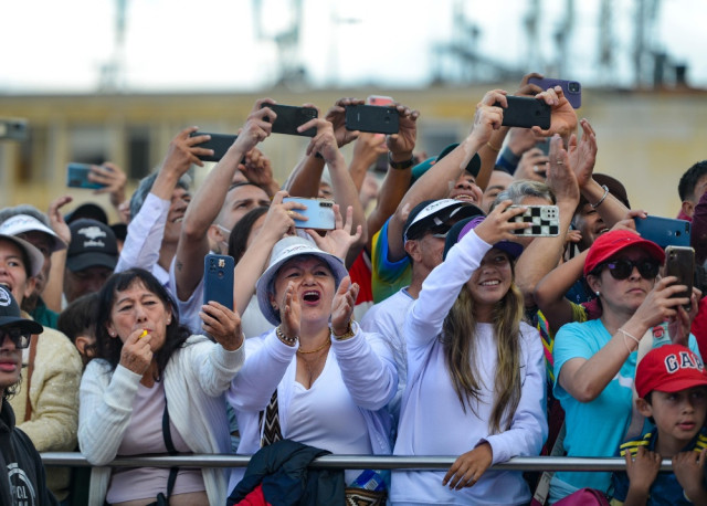 las estrellas del ciclismo brillaron sobre Tunja en la presentacion