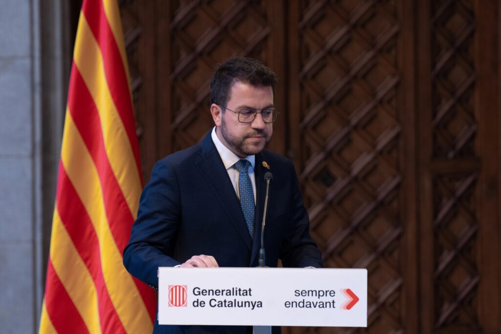 El presidente de la Generalitat, Pere Aragonès, anunciando el adelanto de las elecciones catalanas.