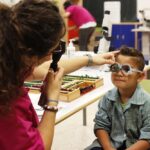 Sanidad se compromete a financiar las gafas y lentillas en España: ¿Cuánto costaría esta medida social?