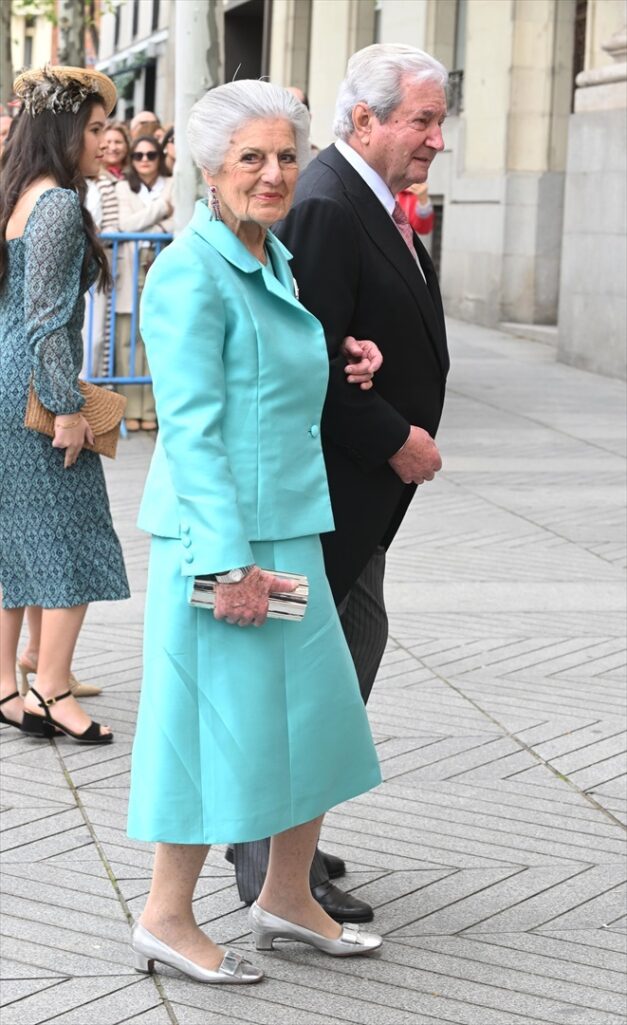 Teresa de Borbon-Dos Sicilias llega a la boda de su nieta Teresa Urquijo con Jose Luis Martinez-Almeida.