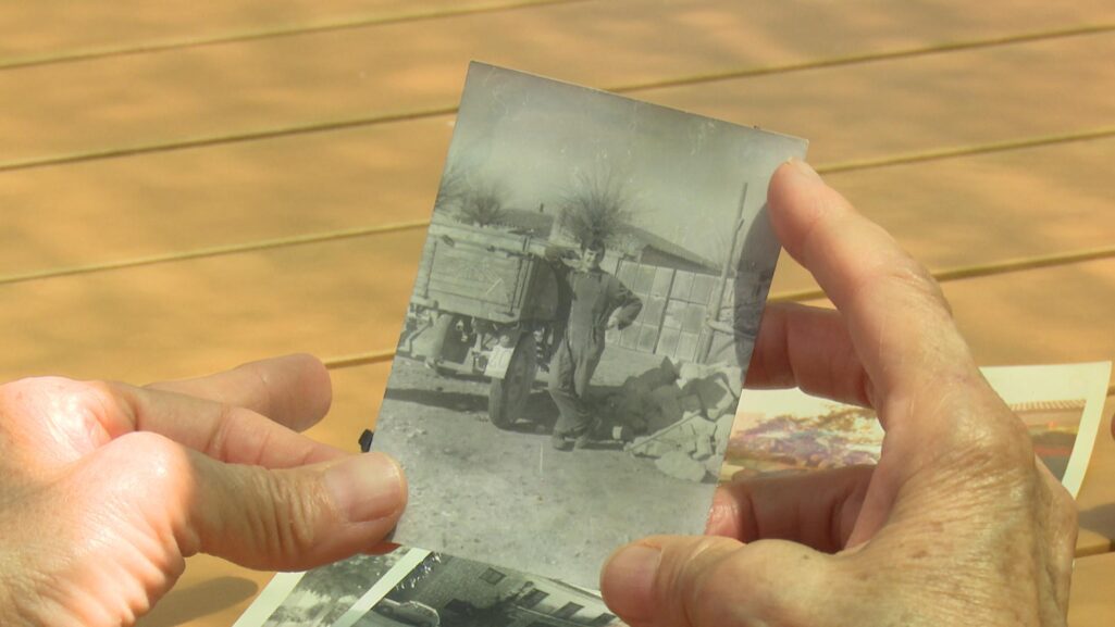 Viaje a uno de los 'pueblos milagro' inventados por Franco: "Pagamos por una vaca, un terreno y una casa muy basica"