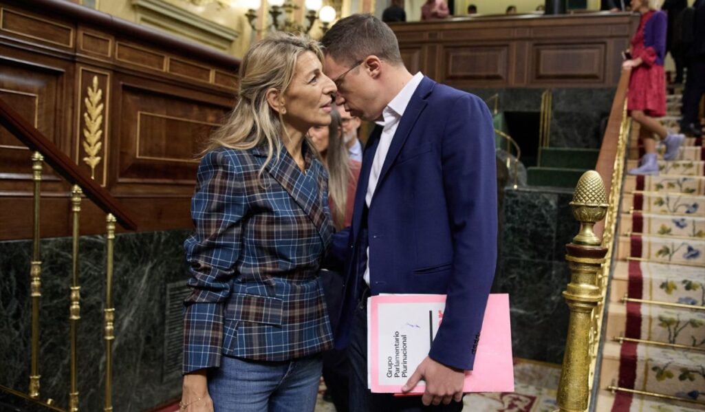 La vicepresidenta segunda y ministra de Trabajo, Yolanda Diaz y el diputado de Sumar Iñigo Errejon, llegan a una sesion de control al Gobierno