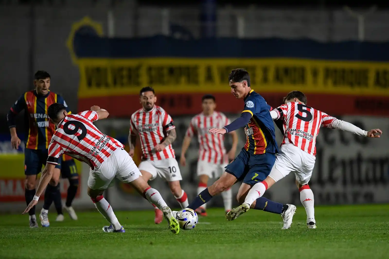 1600x1066_sin-aprobados-mira-1x1-derrota-san-martin-contra-colegiales-20-1101435-233800.webp.webp